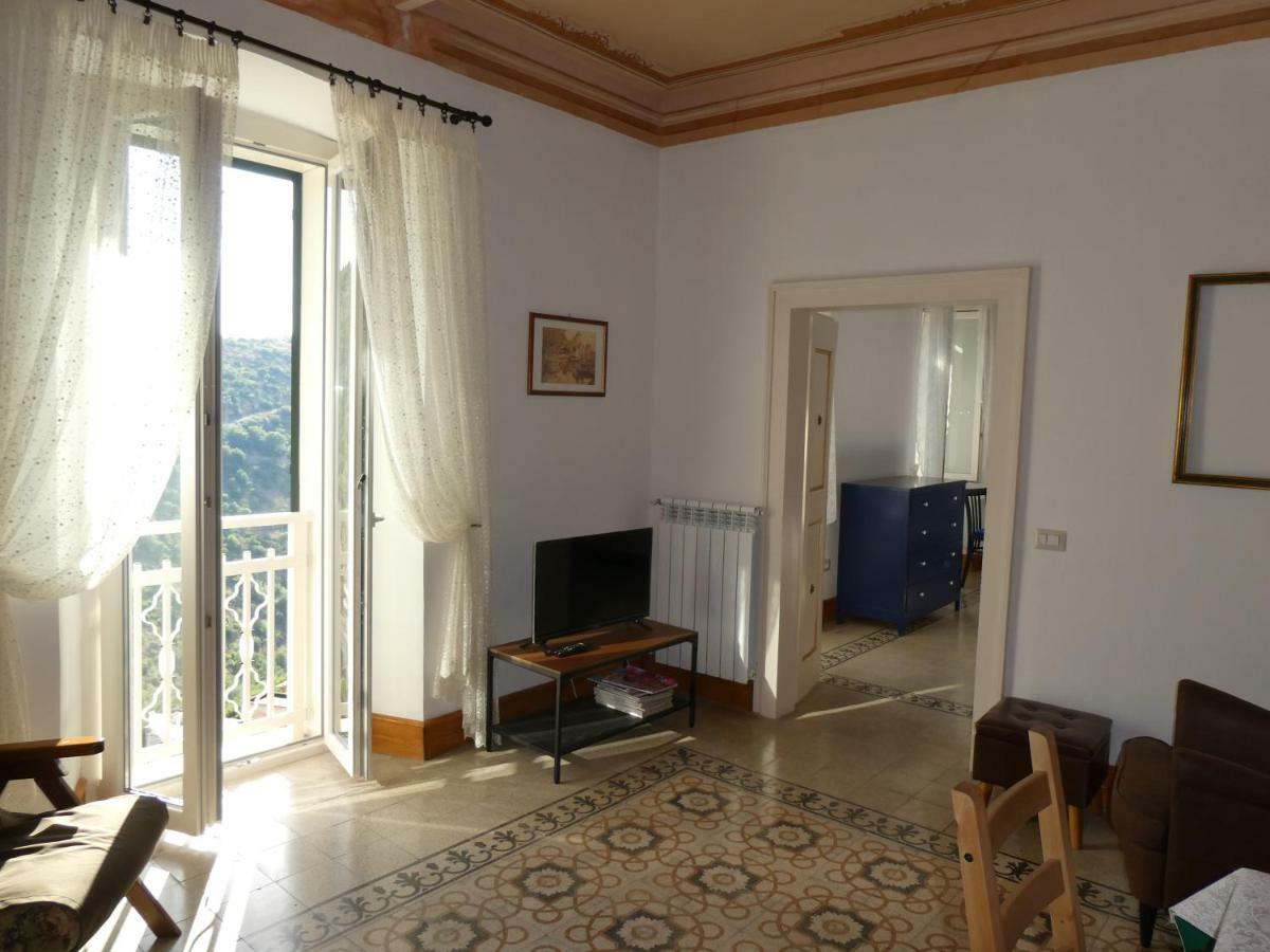 Casa Diamanti-Fox 33 Via Guglielmo Marconi Lägenhet Sonnino Exteriör bild